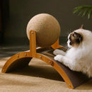 Arranhador para Gatos com Bola de Sisal